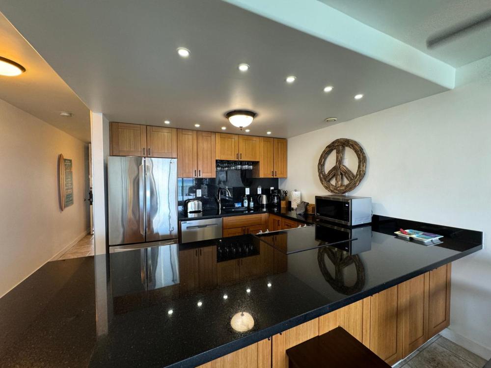 Luxury Oceanfront Turtles Sunsets - indigomaui -